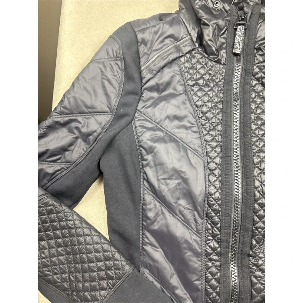 Athleta Rock Ridge Puffer Jacket Women XS PRIMALOFT Quilted Thumb Hole Hood NICE